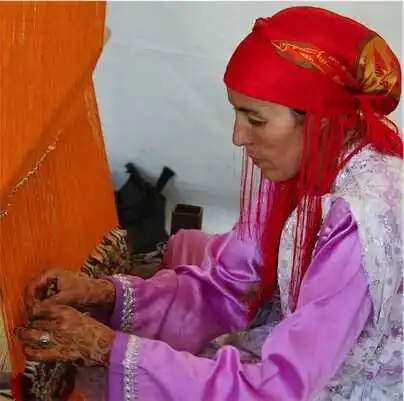 Aliore | Tisser un tapis Marocain dans un Riad aux portes du désert