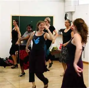 Aliore | Flamenco course in Seville, Spain