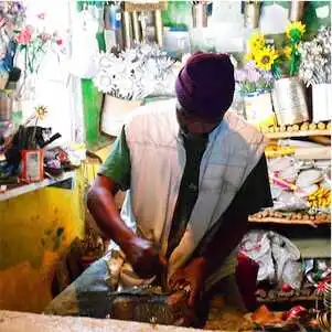 Aliore | Recycling workshop in Togo